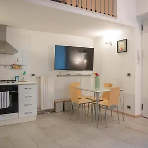 Casa Ludo - Navigli , Milán Italia